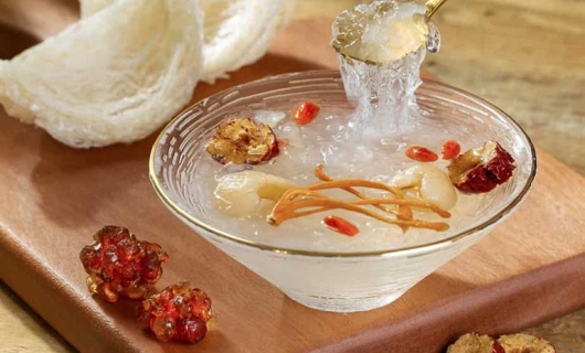 Yến sào là thực phẩm quý giá với nhiều dưỡng chất thiết yếu cho cơ thể.